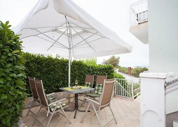 Seaview 3623-2 Apartment