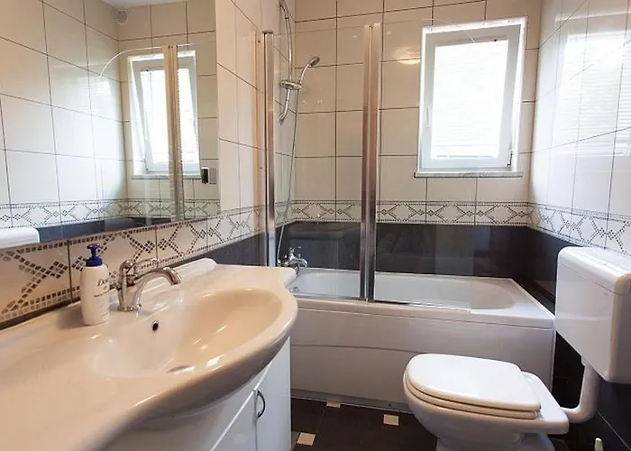 Seaview 3623-2 Apartment Omisalj