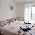 Seaview 3623-2 아파트 *